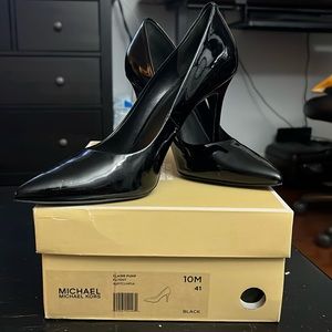 Black Patent Leather Michael Kors Pumps 10